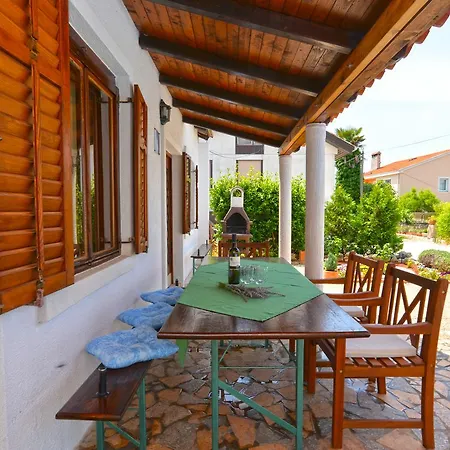 House With Pool 1117 Дом отдыха *