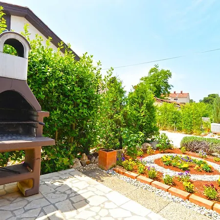 Holiday home House With Pool 1117 Fazana